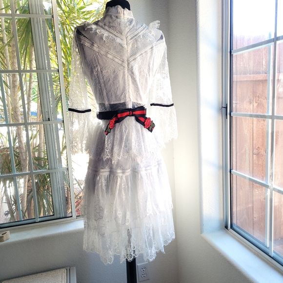 🍒NWT🍒 ETHEREAL WHITE LACE DRESS - Picture 1 of 9